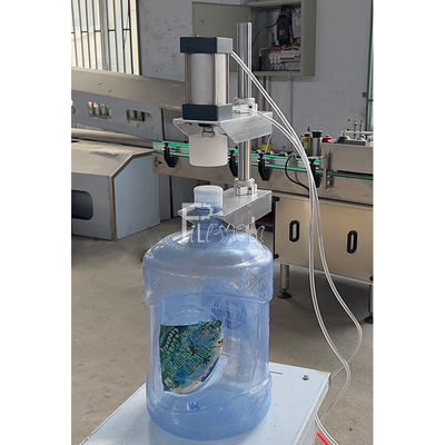 自動プラスチックびん3ガロン5ガロン20リットルのペットボトル ウォーター ガロンの充填機のためのおおう機械装置 サプライヤー