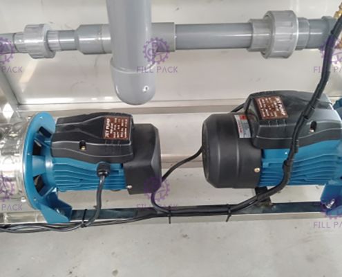 自動80BPH 20Lのガロンの充填機半 サプライヤー