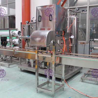 流出弁が付いている600BPHフル オートマチックの4ラインMonoblockのガロンの充填機 サプライヤー