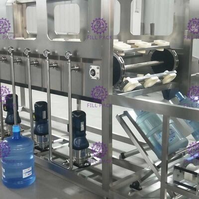 4600*2000*1800mm Lタイプ5ガロンのびんの充填機 サプライヤー