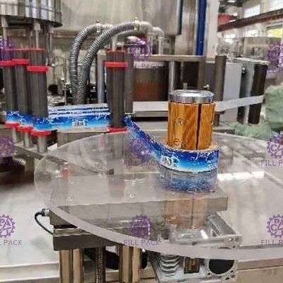 回転式OPPのびんのラベラーのプラスチック ペットボトル ウォーターの工場のための熱い接着剤の溶解の分類機械装置のラベルのアプリケーター サプライヤー