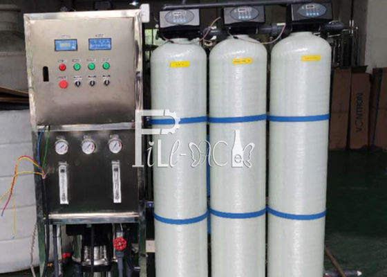 FRPは前に500LPH逆浸透の水処理機械をろ過します サプライヤー