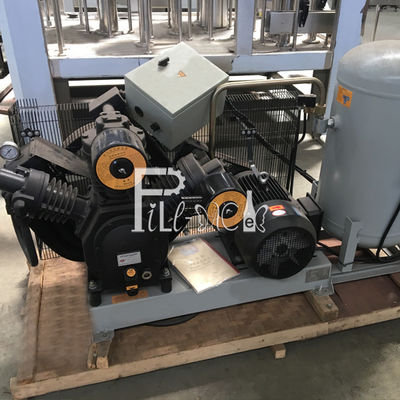 1台のキャビティ ペット100 BPHガロンのびんのブロー形成機械 サプライヤー