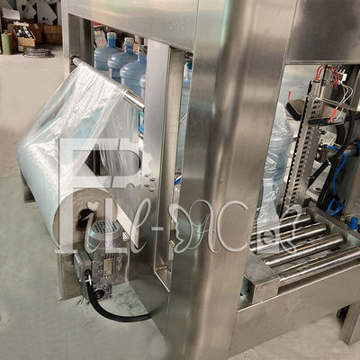 自動PLC 5のガロン2200BPHの水差しのパッキング機械 サプライヤー