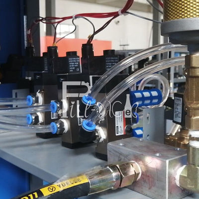 3ガロン5ガロン吹く機械10リットルの15l 20l 120bph半自動ペットびんの サプライヤー