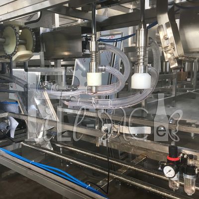 自動200bph帽子の揚げべらのガロンの充填機 サプライヤー