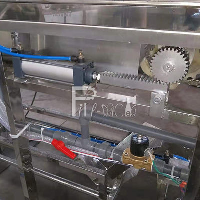 SU 316徳利立てが付いている3 200BPHガロンの水差しの充填機